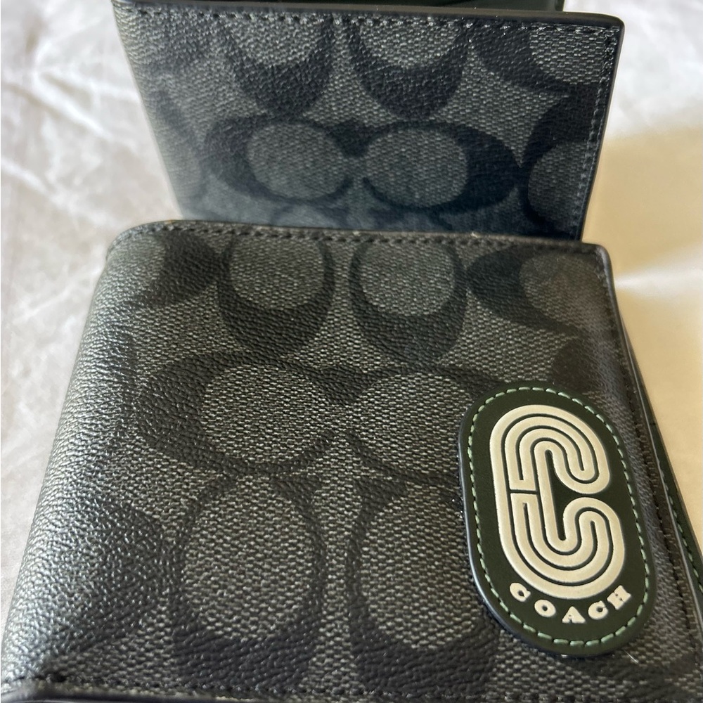 Coach Men’s Black Bifold Wallet Signature Card Holder with Logo Patch